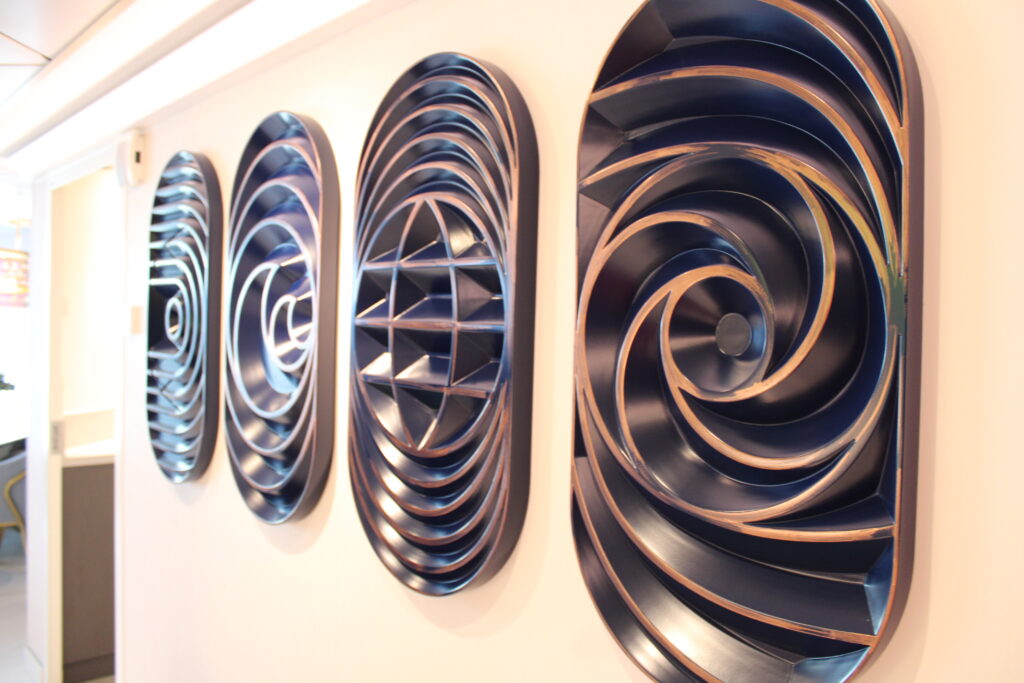 Quadros decorativos na Tomorrow Tower Suite