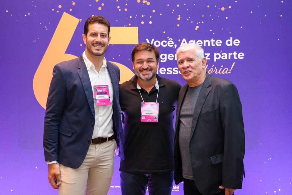 Rafael Ricci, da Kalina Viagens, Marcelo Gatti, da G.Tour, e Marcelo Matera, da Abav-SP Aviesp