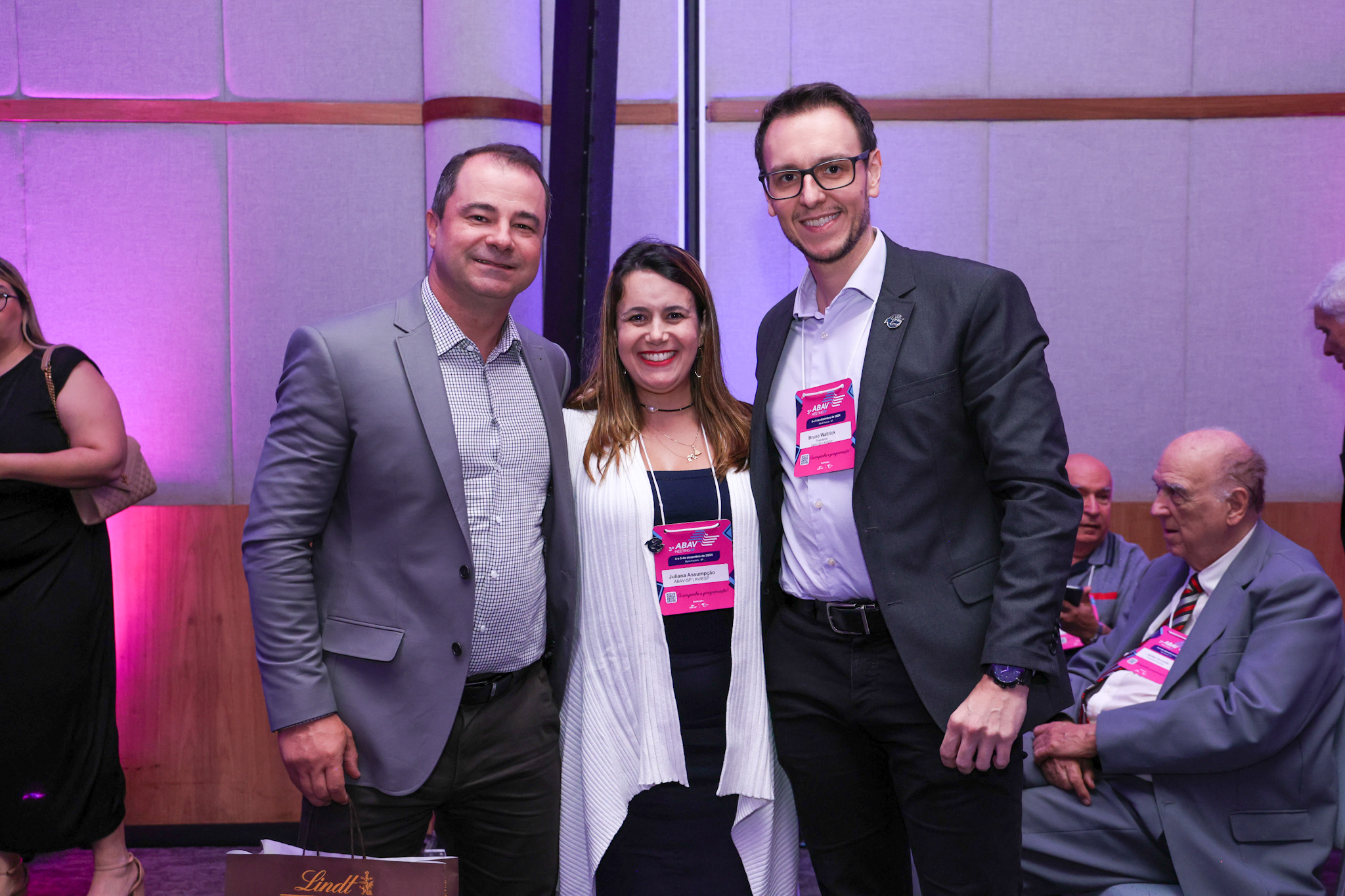 Rafaele Cecere, da R1, Juliana Assumpção e Bruno Waltrick, da Abav-SP Aviesp
