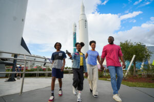 Passeio guiado "KSC Elite VIP Tour" está disponível até 5 de janeiro de 2025 (Divulgação/Kennedy Space Center Visitor Complex) NASA