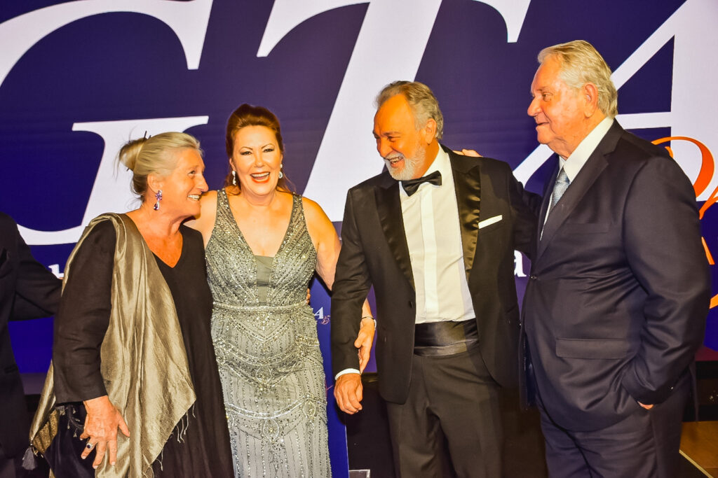 Rosa Masgrau e Roy Taylor, do M&E com Maria Helena e Celso Guelfi, da GTA