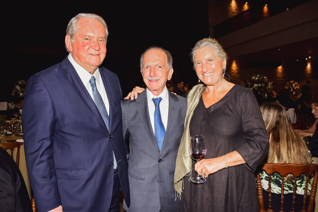 Roy Taylor e Rosa Masgrau, do M&E com Antônio Sérgio Ignácio, da Avirrp