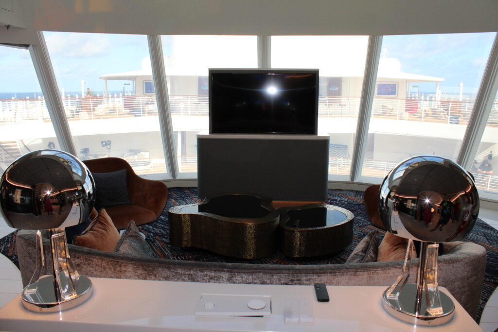 Sala de estar da Tomorrow Tower Suite