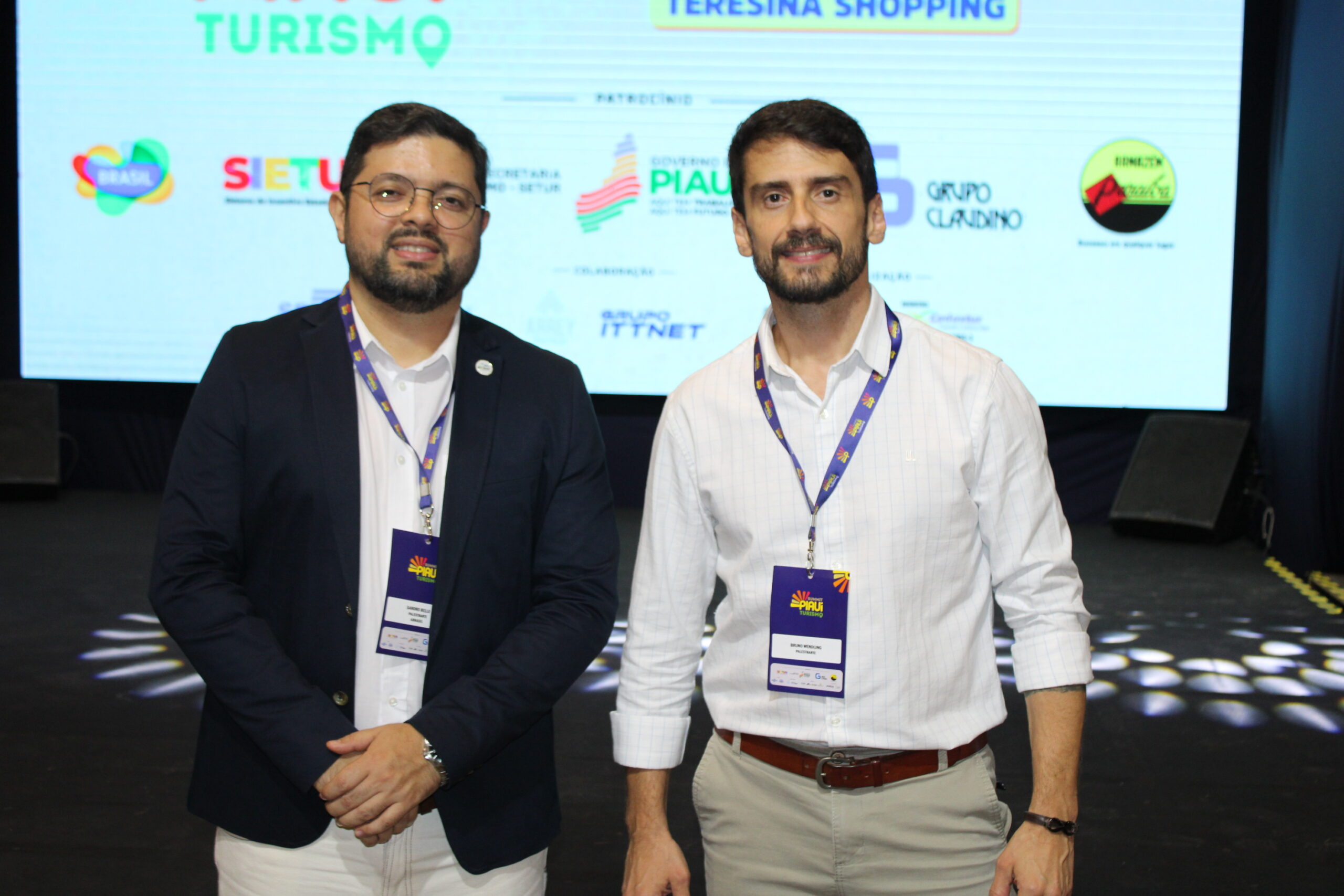 Sandro Bello, presidente da Abrasel AP, e Bruno Wendling, palestrante, turismólogo e diretor do FundturMS