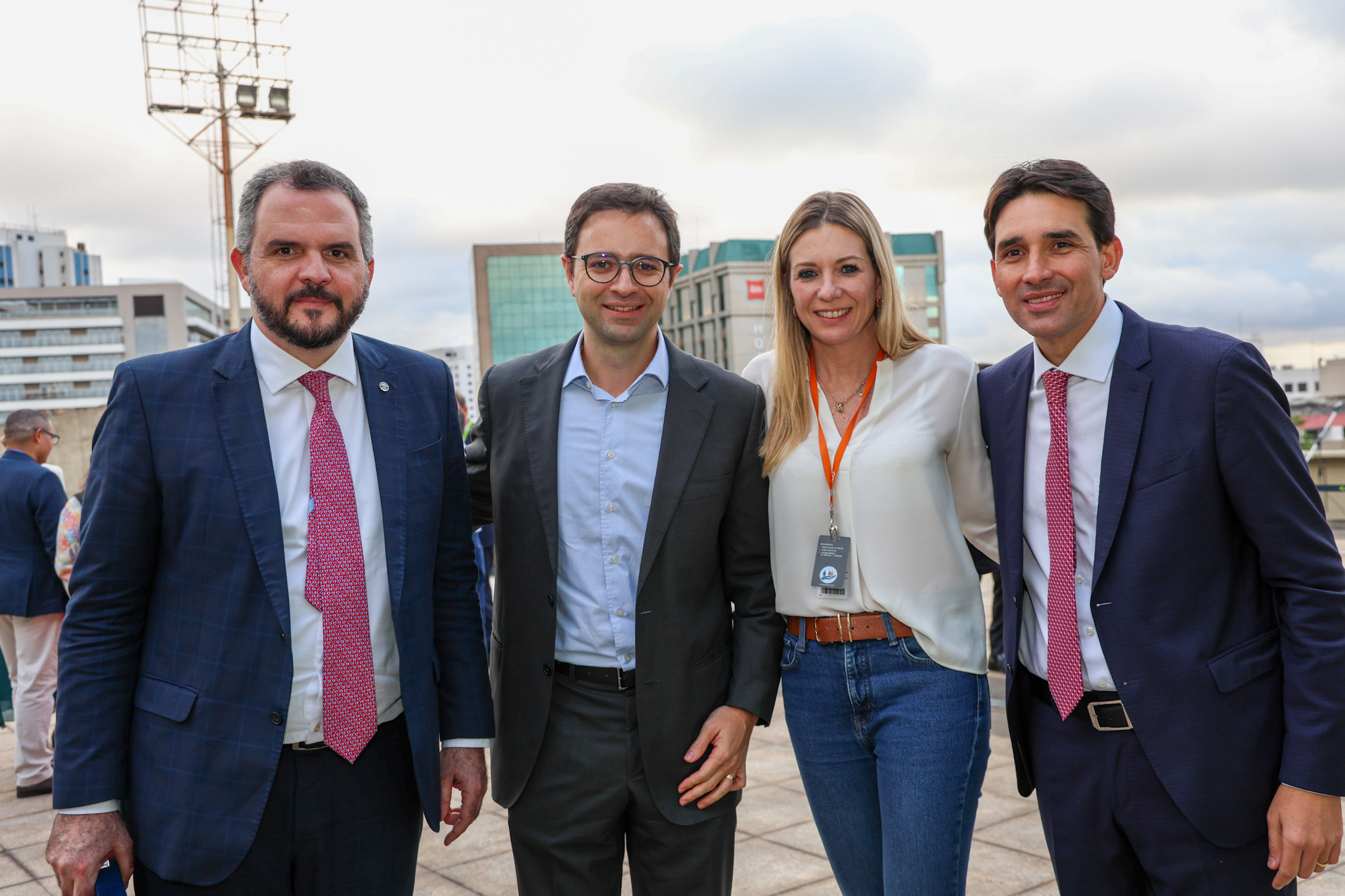 Tomé Franca, Secretário Nacional de Aviação Civil , Celso Ferrer, presidente da Gol, Renata Fonseca, e Silvio Costa Filho, Ministro de Portos e Aeroportos do Brasil