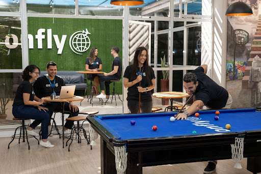 Onfly abre 125 vagas de emprego e oferece benefícios para novos colaboradores 1 VAGAS BH Onfly abre 125 vagas de emprego e oferece benefícios para novos colaboradores