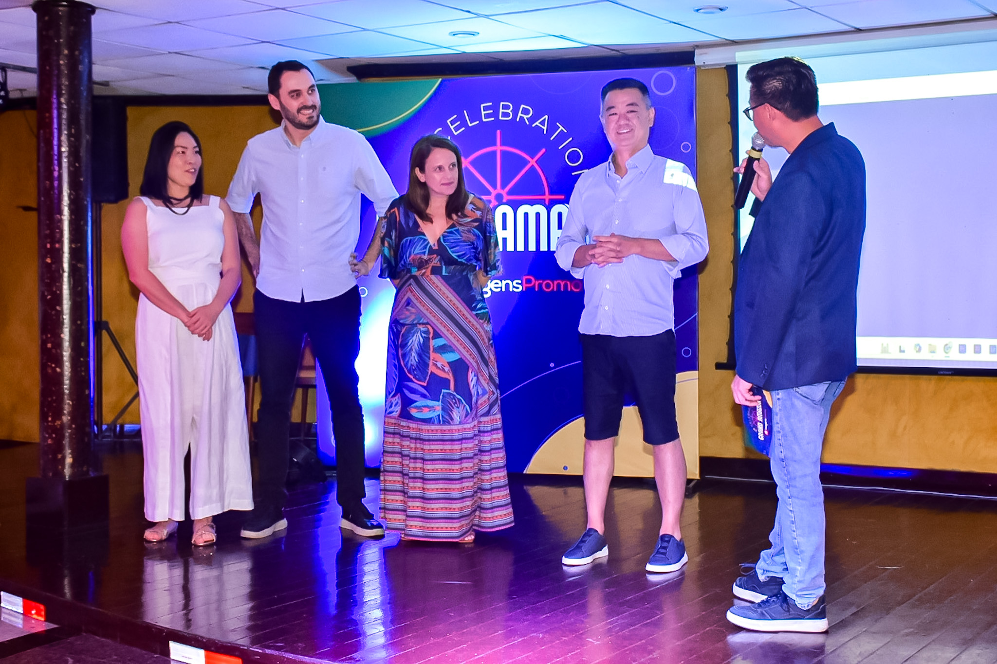 Valter Onishi foi o mestre de cerimônias e o condutor das homenagens da noite