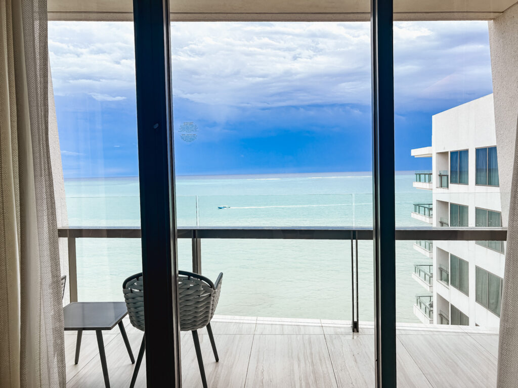Vista do quarto para o mar