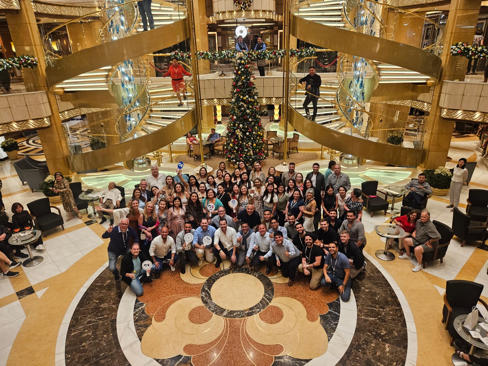 Profissionais do trade do Brasil, Peru e Chile reunidos no Majestic Princess Profissionais do trade do Brasil, Peru e Chile reunidos no Majestic Princess