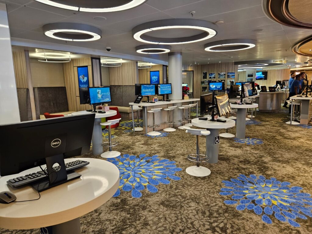 Internet Cafe