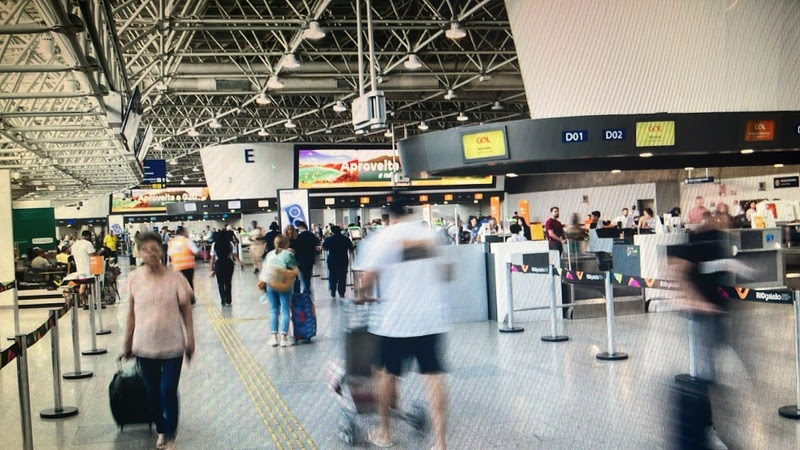 RIOgaleão prevê 299 mil passageiros e reforça operação para cúpula dos BRICS no Rio 1 O aeroporto também manterá o funcionamento completo da área comercial, com 47 pontos no Terminal 2 (Divulgação/RIOGaleão)