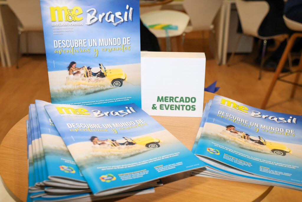 Em espanhol, o M&E está distribuindo sua edição especial para a Fitur