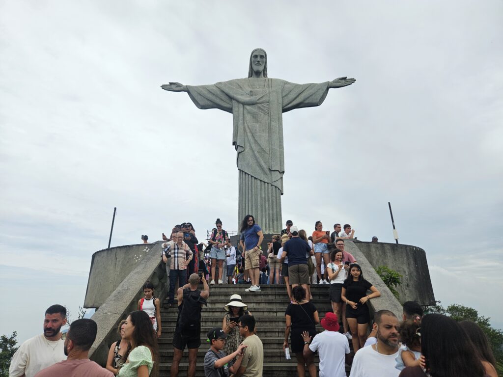 Cristo Redentor bate recorde histórico de visitação no primeiro dia do ano 1 20241222 113827 Cristo Redentor bate recorde histórico de visitação no primeiro dia do ano