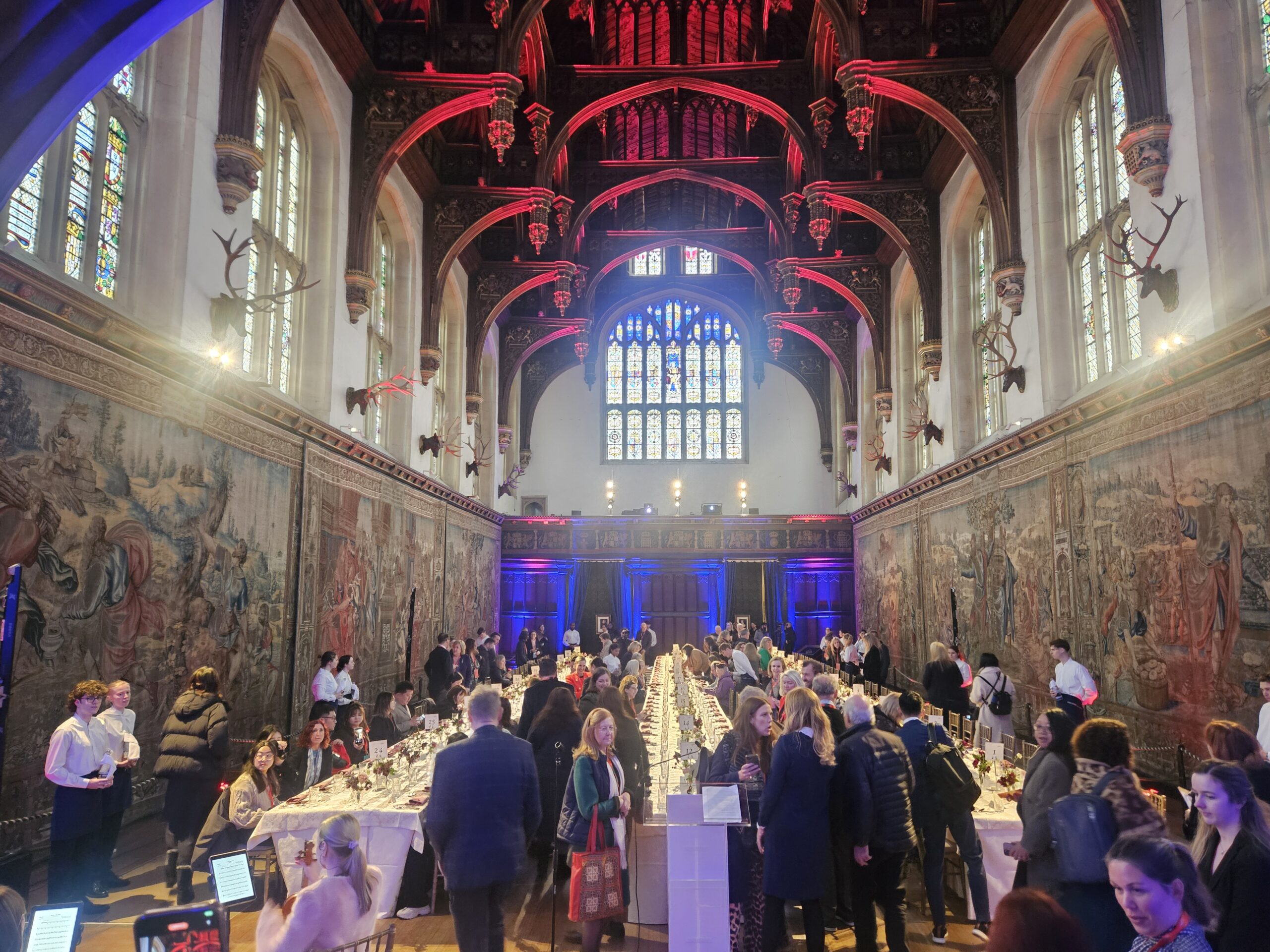 Tudor Great Hall no Palácio de Hampton Court Tudor Great Hall no Palácio de Hampton Court