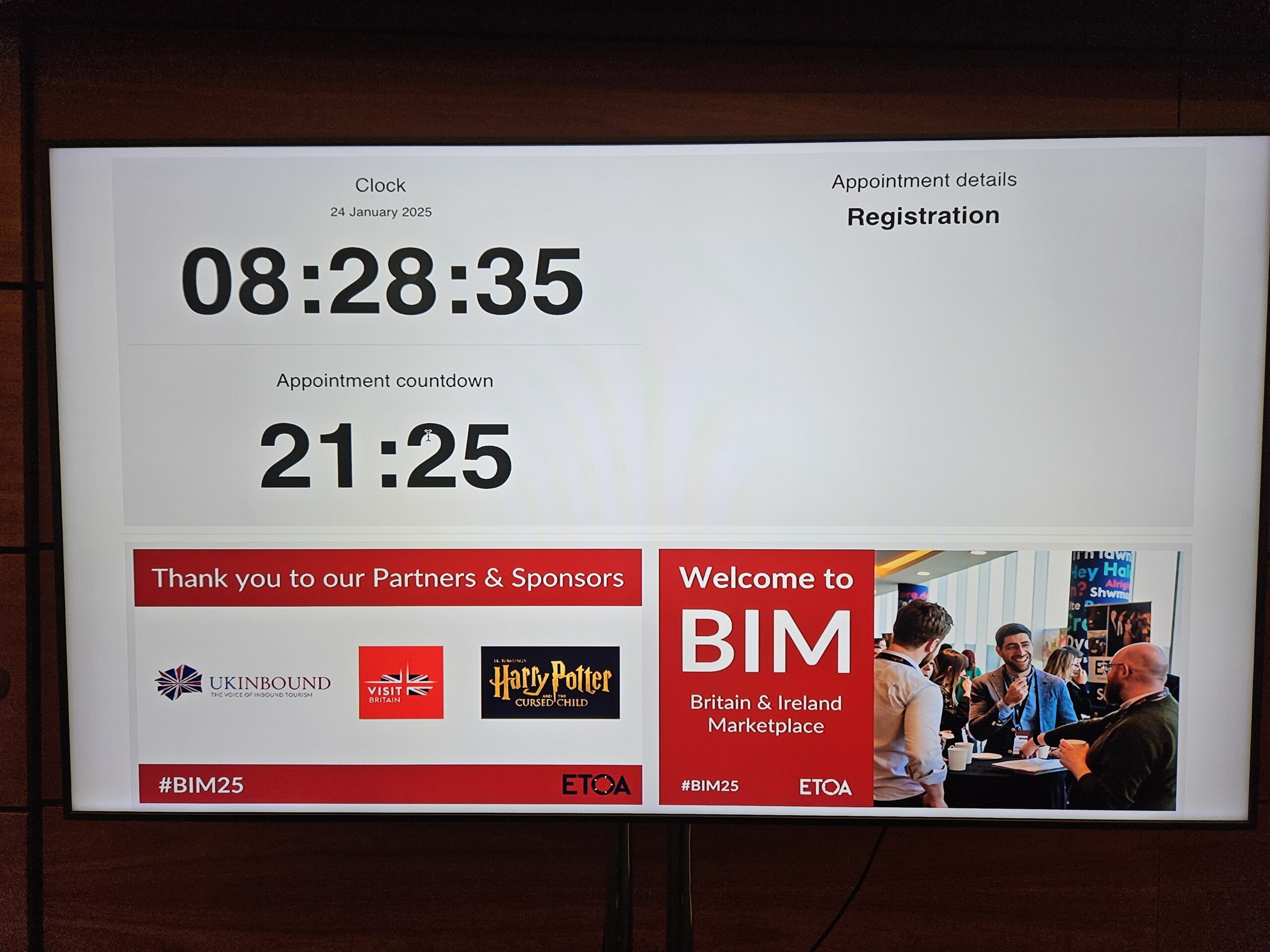 Cada reunião tinha 12 minutos cronometrados Cada reunião tinha 12 minutos cronometrados