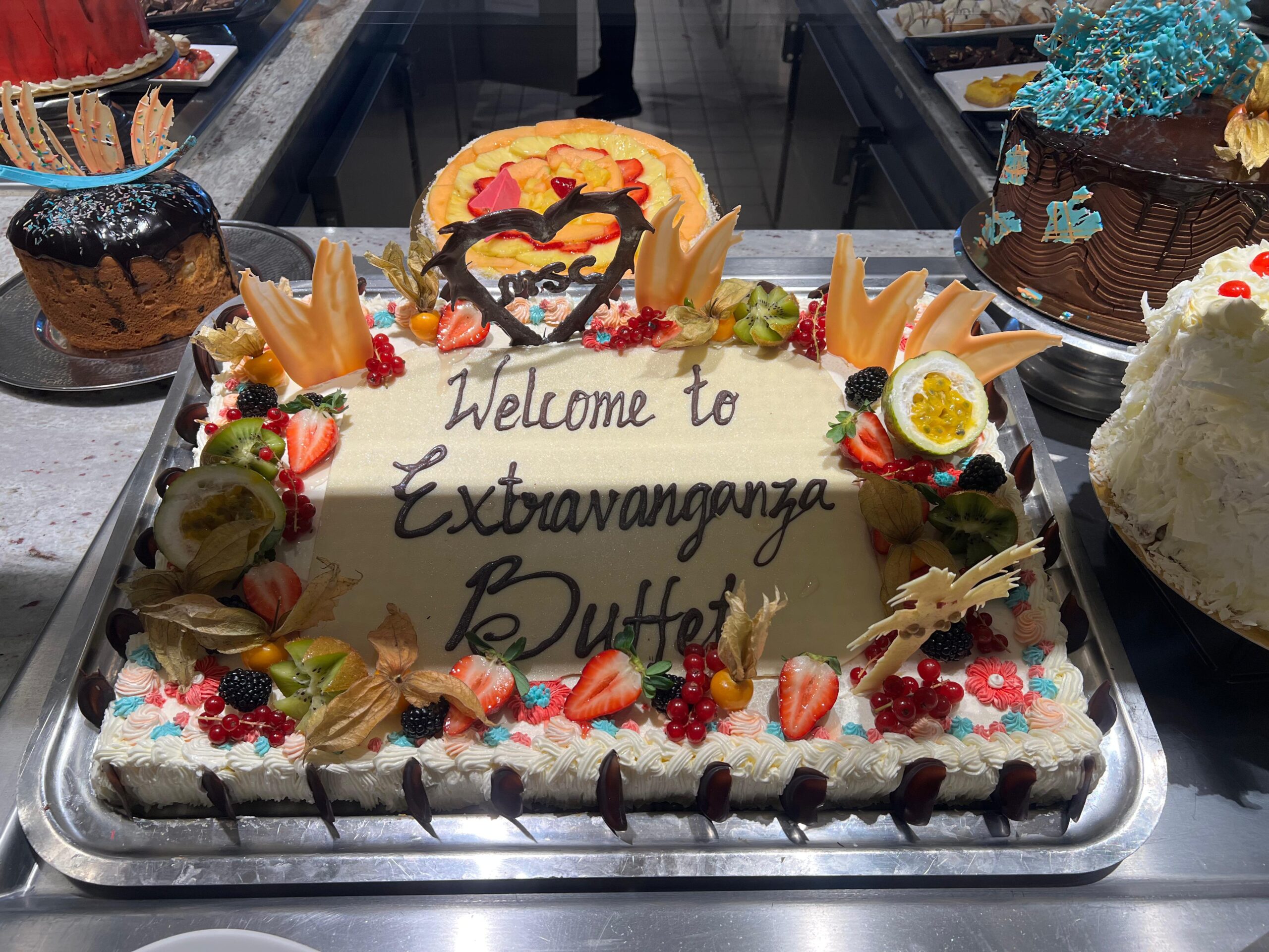 Bolo no Buffet no Marketplace Bolo no Buffet no Marketplace