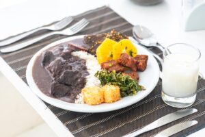 Evento conta com Buffet completo, chopp liberado e bateria da Mocidade para celebrar o carnaval (Divulgação/Design Hotel/Tomás Vélez)