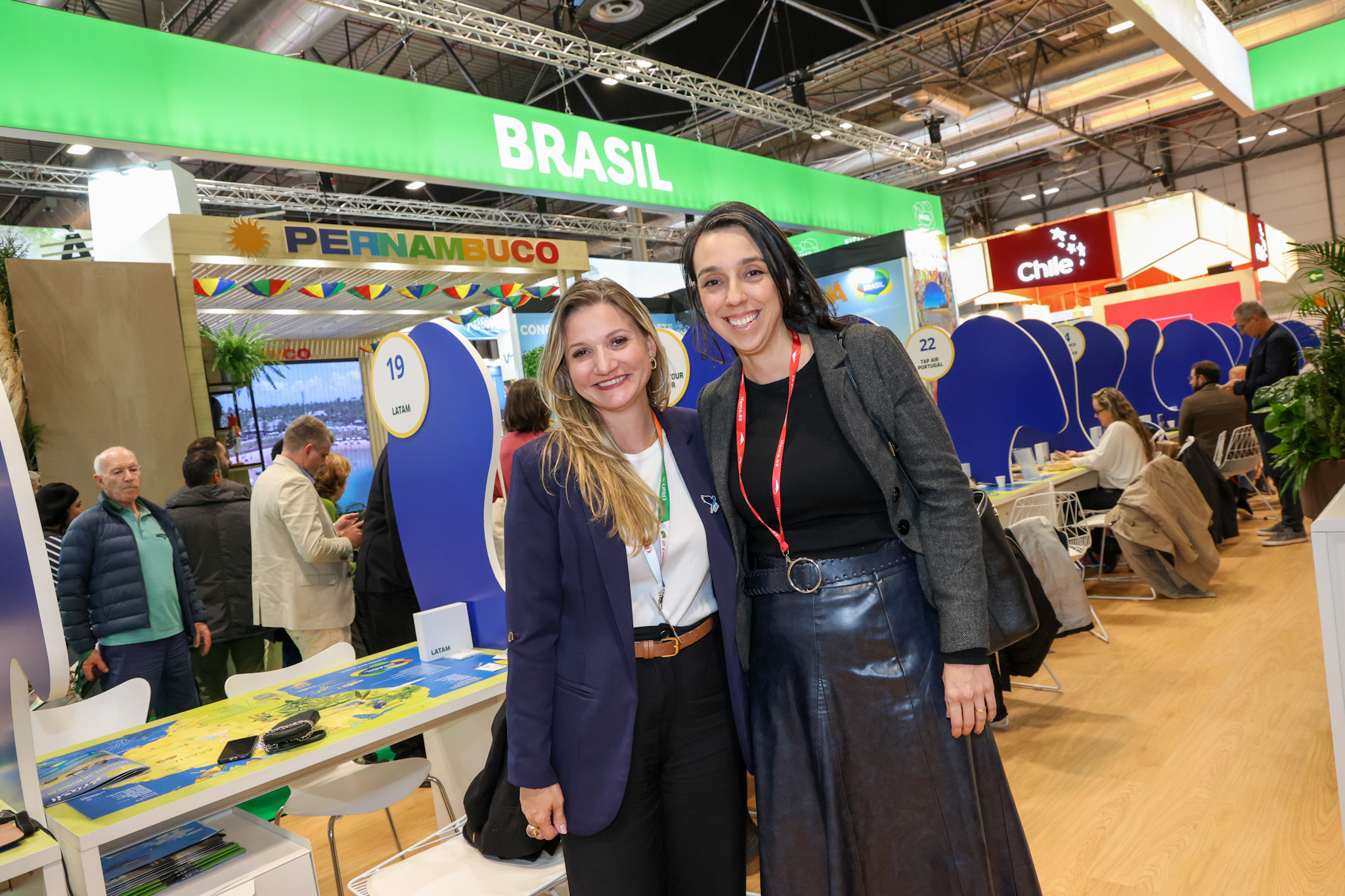 Cinthia Marques, do MTur, e Bianca Pizzolito, da WTM-LA
