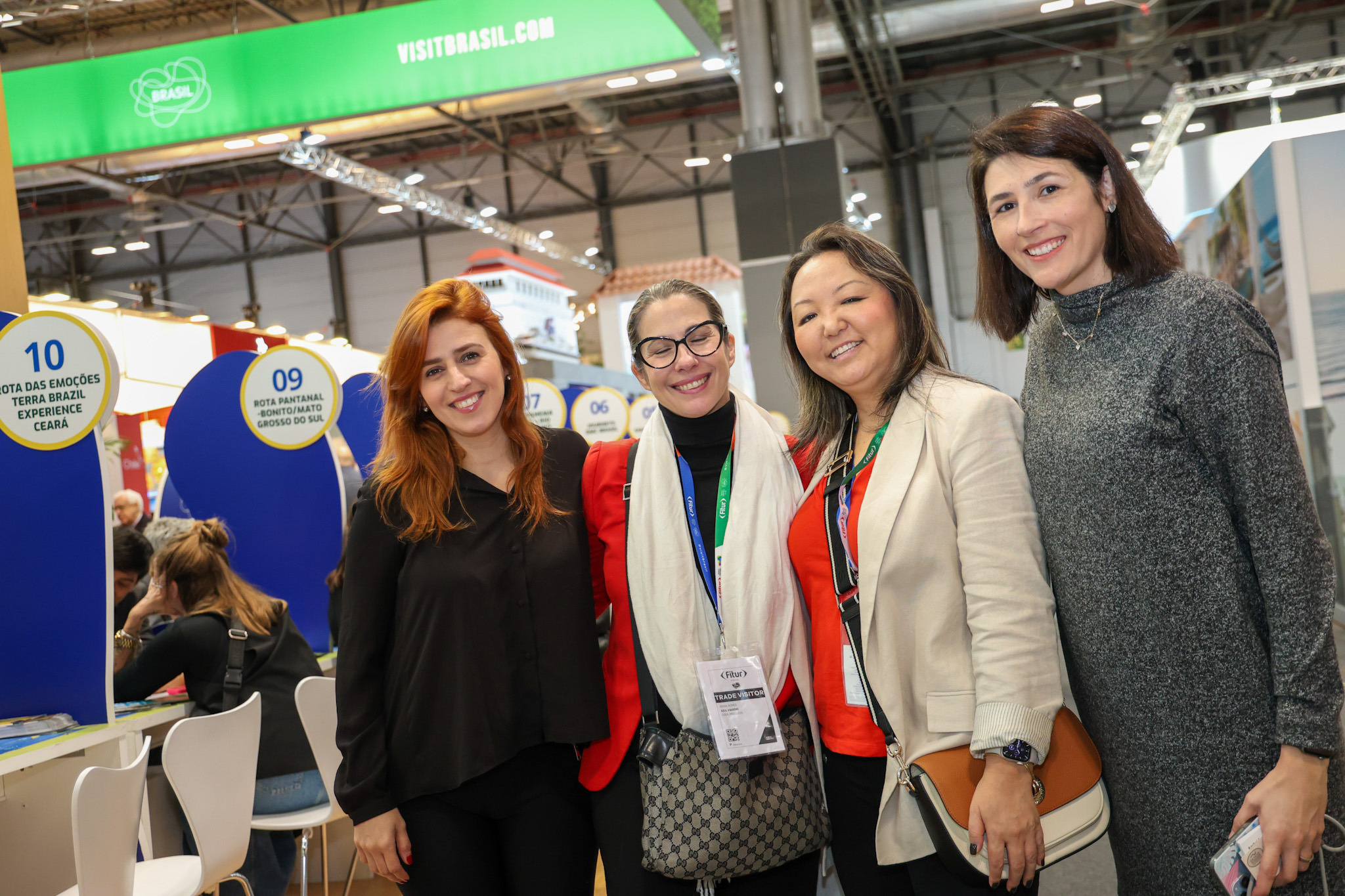 Gisele Rodrigues, da Weloveespanha, Sônia Nunes e Cristina Mayumi, da Azul Viagens, e Rachel Spencer, da Eluvi