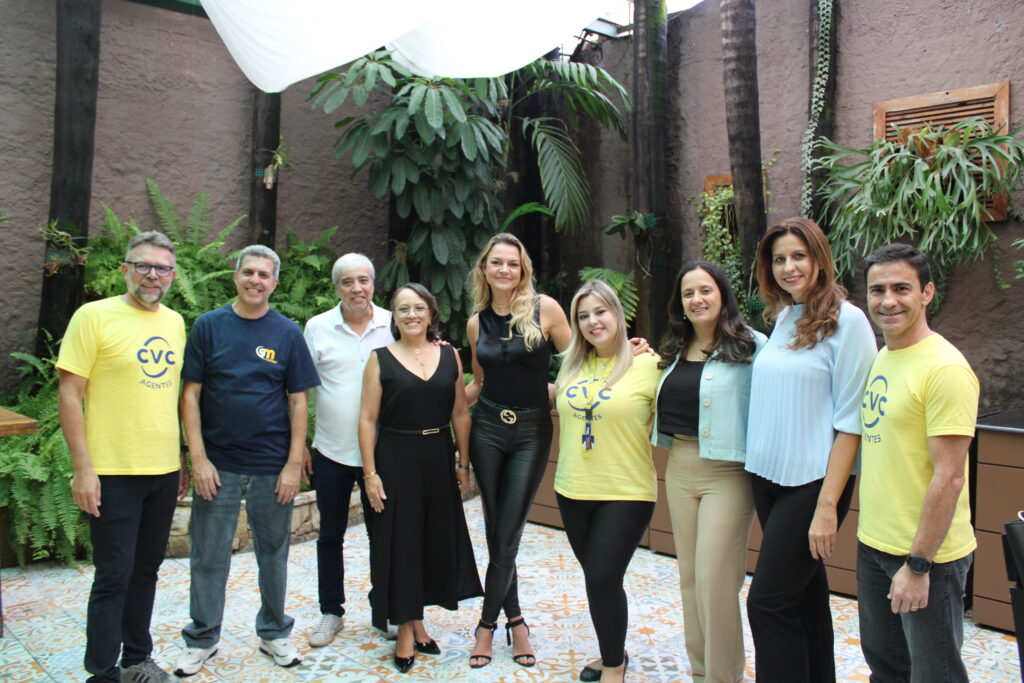Equipe da CVC com as agências SM Turismo, LM Turismo, Celebrar Viagens, 4Travel Itaim, e Quatro Estações Turismo