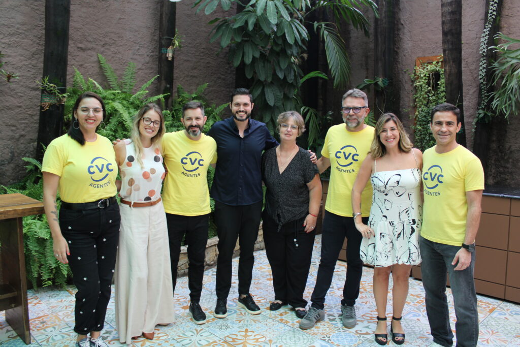 Equipe da CVC com as agências Tatour Viagens, Joy Turismo, Piera Viagens e Maxima Turismo