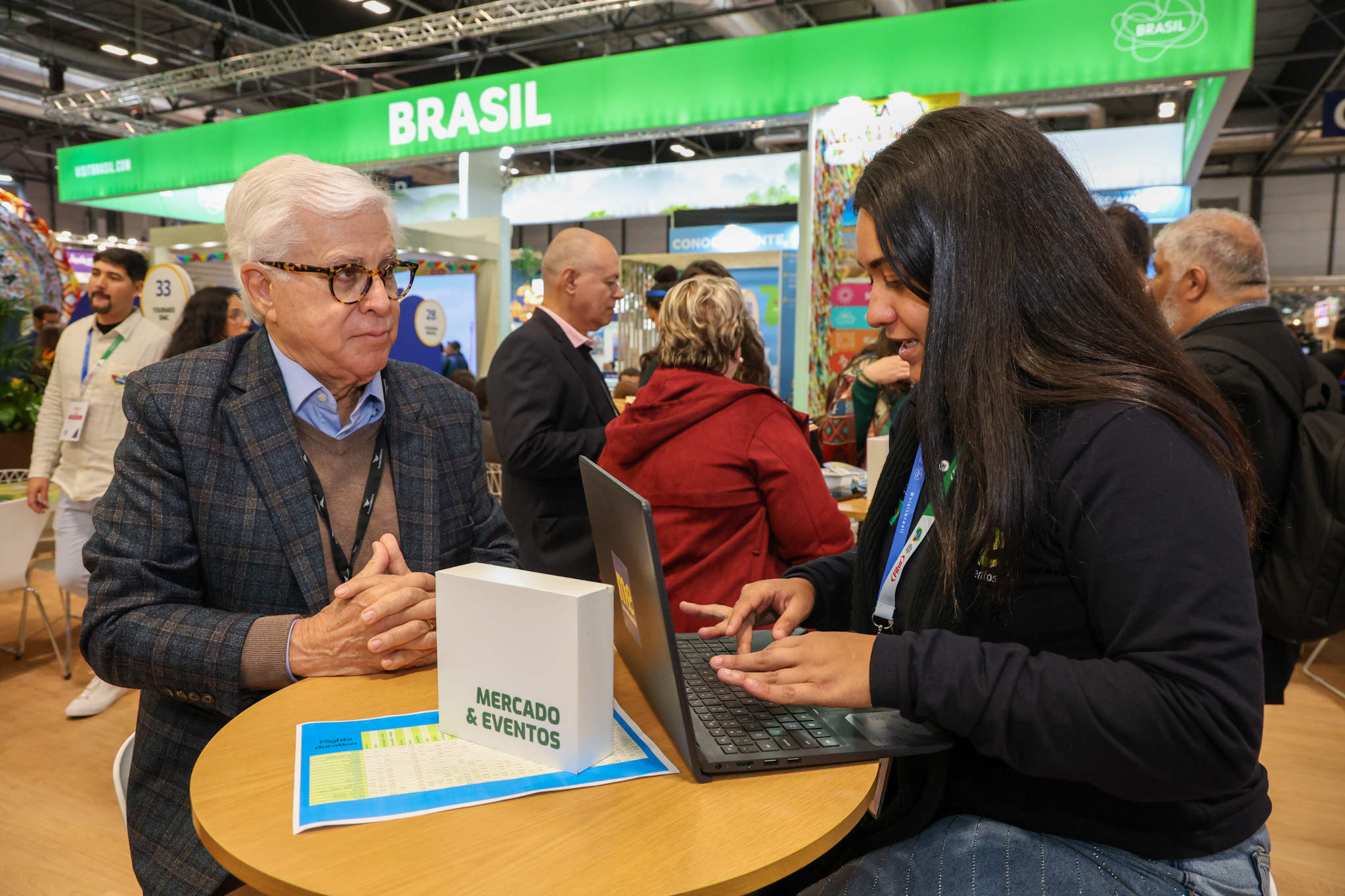 Juarez Cintra, da Ancoradouro, e Janaína Brito, do M&E