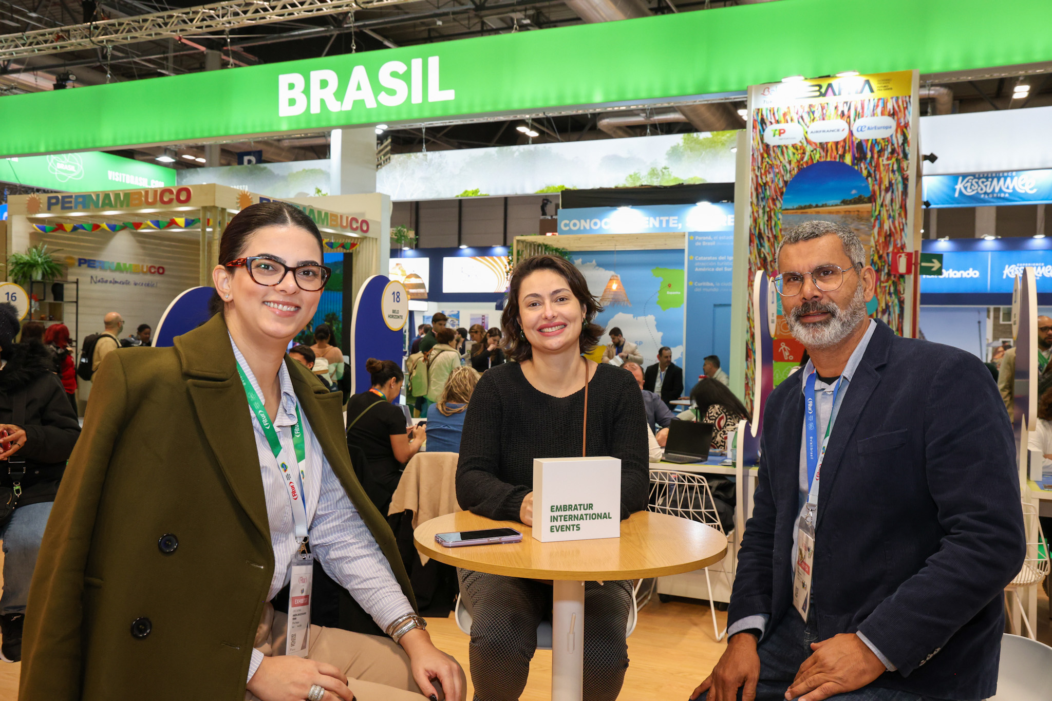 Loide Coutinho, da Amazon Lord Eco, Veruska Xavier, da Embratur, e Jocilei Silva, de São Sebastião Loide Coutinho, da Amazon Lord Eco, Veruska Xavier, da Embratur, e Jocilei Silva, de São Sebastião