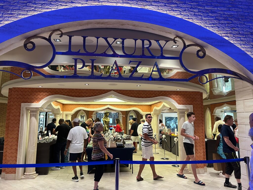 Luxury Plaza