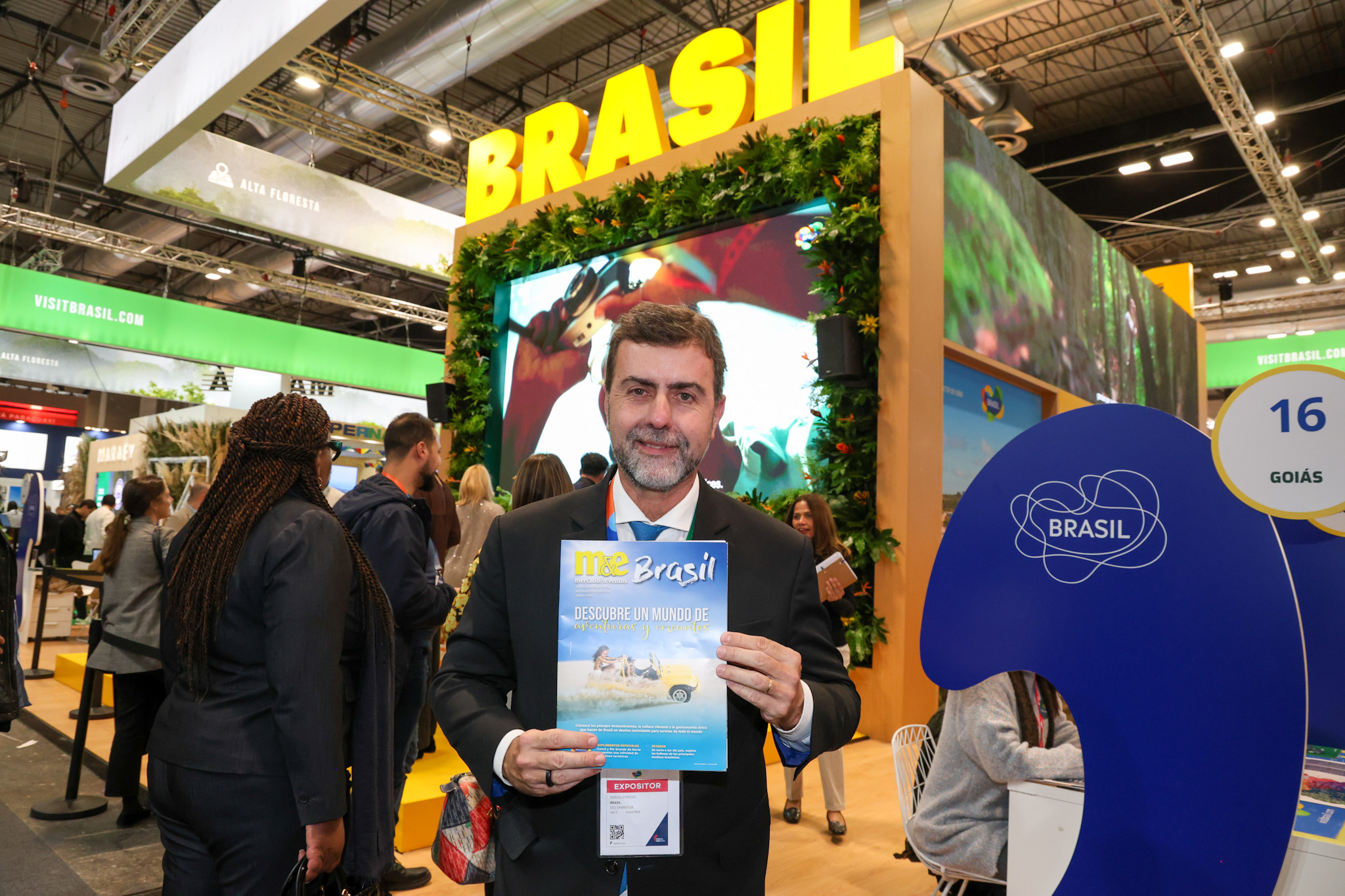 Marcelo Freixo, presidente da Embratur com edição especial do M&E para FITUR 2025