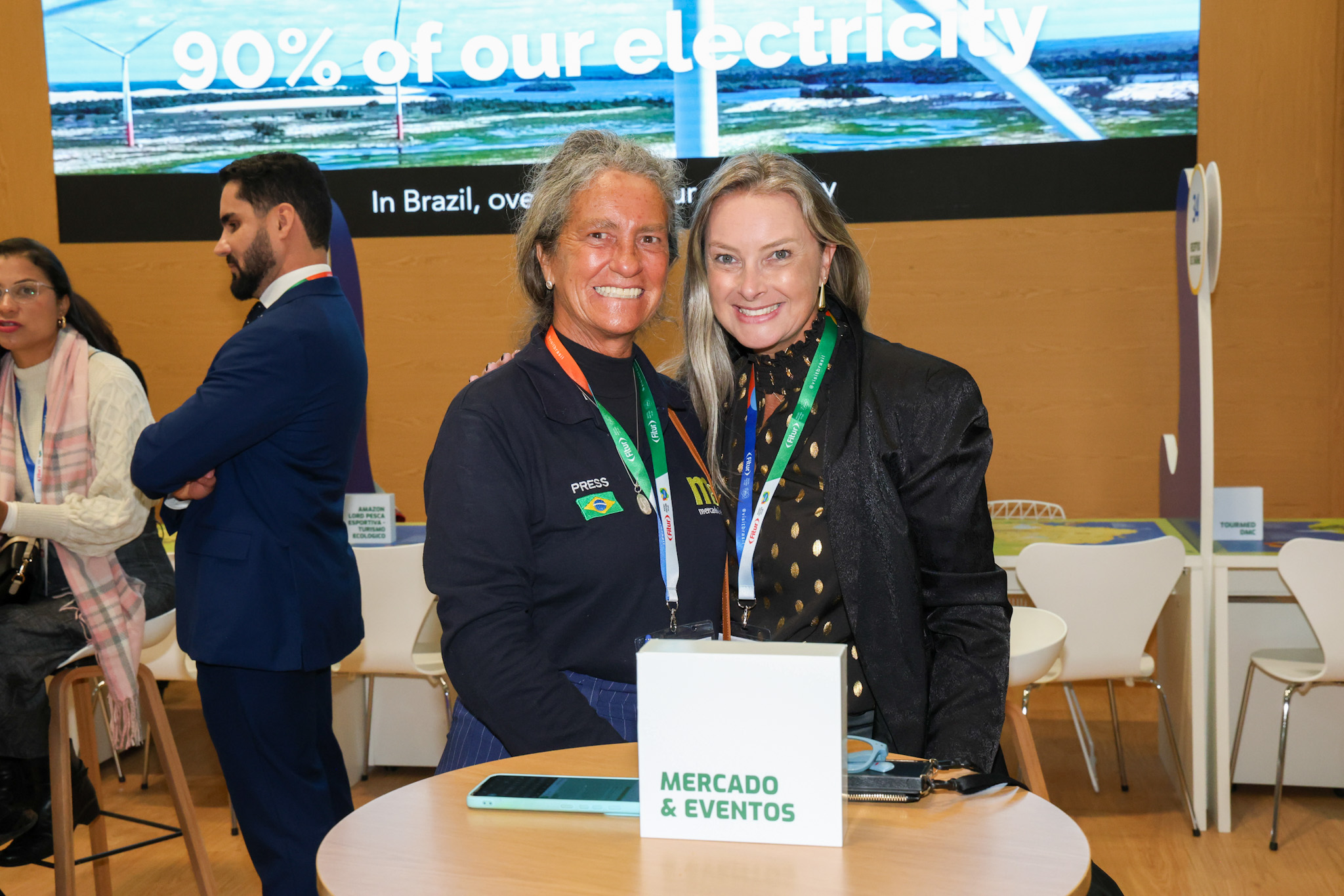 Mari Masgrau, do M&E, e Juliana Zorzanello, do Festuris Mari Masgrau, do M&E, e Juliana Zorzanello, do Festuris