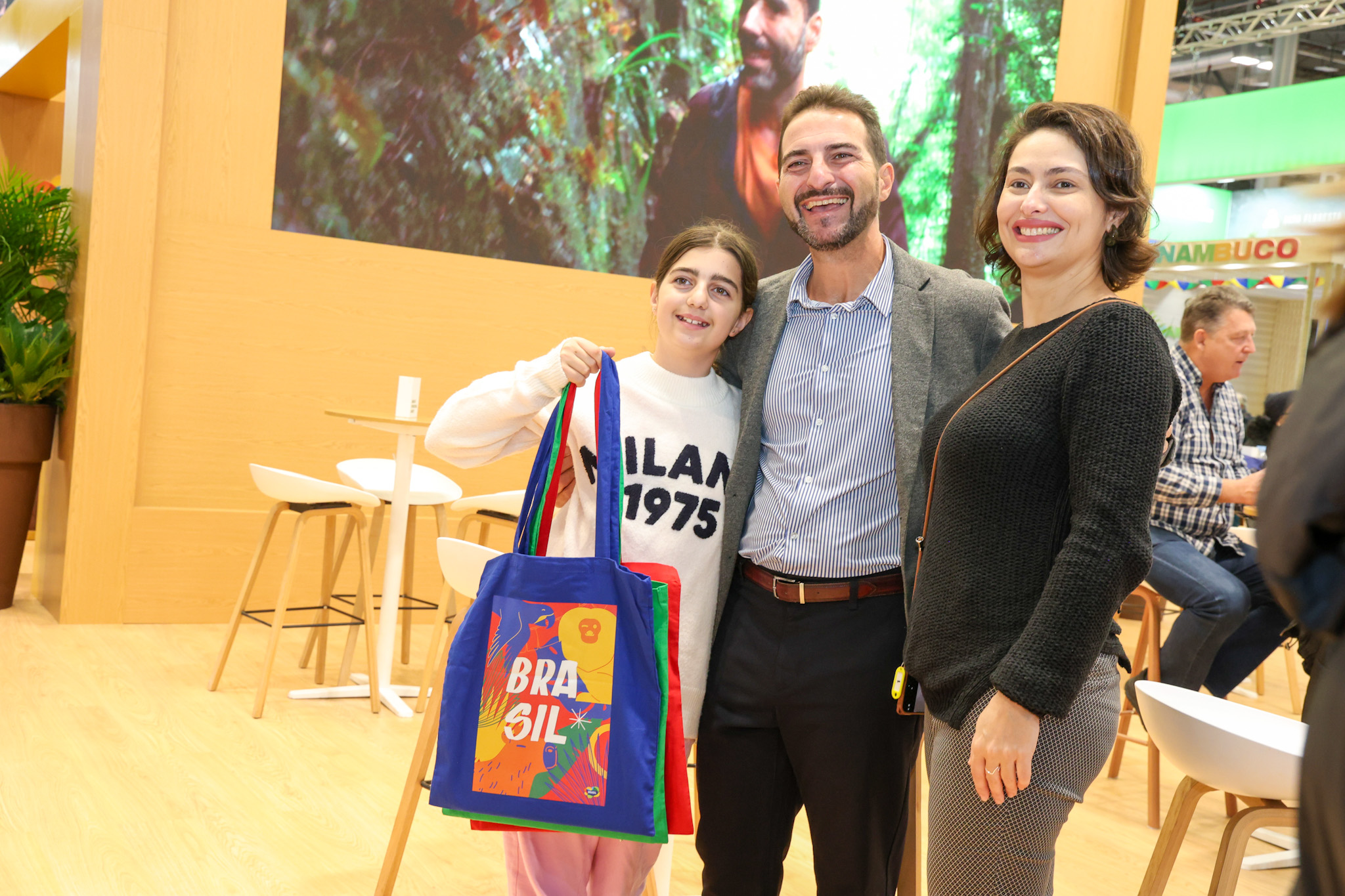 Maria Guadalupe, Gonzalo Paez, da FIT, e Veruska Xavier, da Embratur Maria Guadalupe, Gonzalo Paez, da FIT, e Veruska Xavier, da Embratur