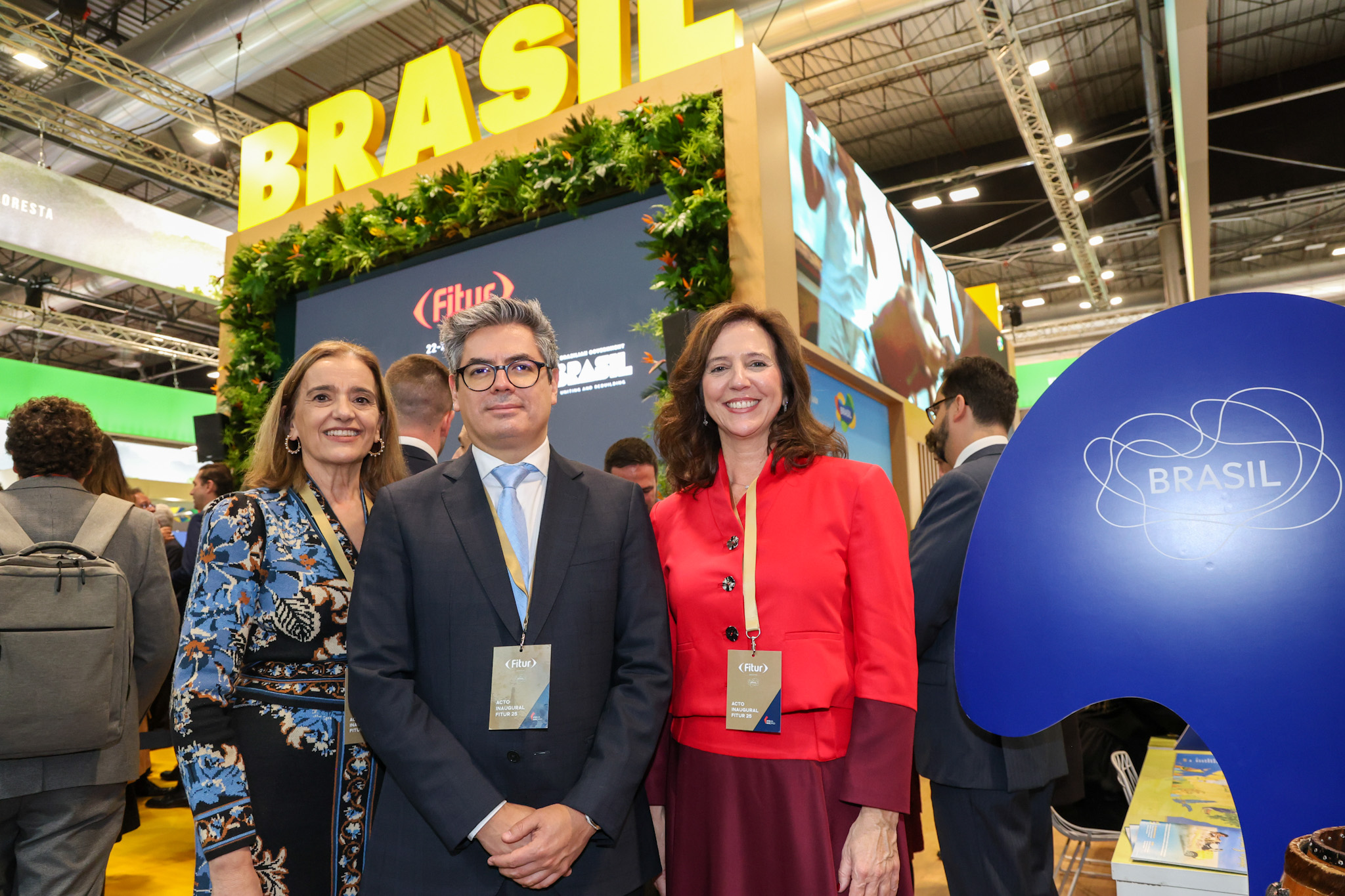 Maria Valcarce, Daniel Martinez e Arancha Priede, da IFEMA Fitur