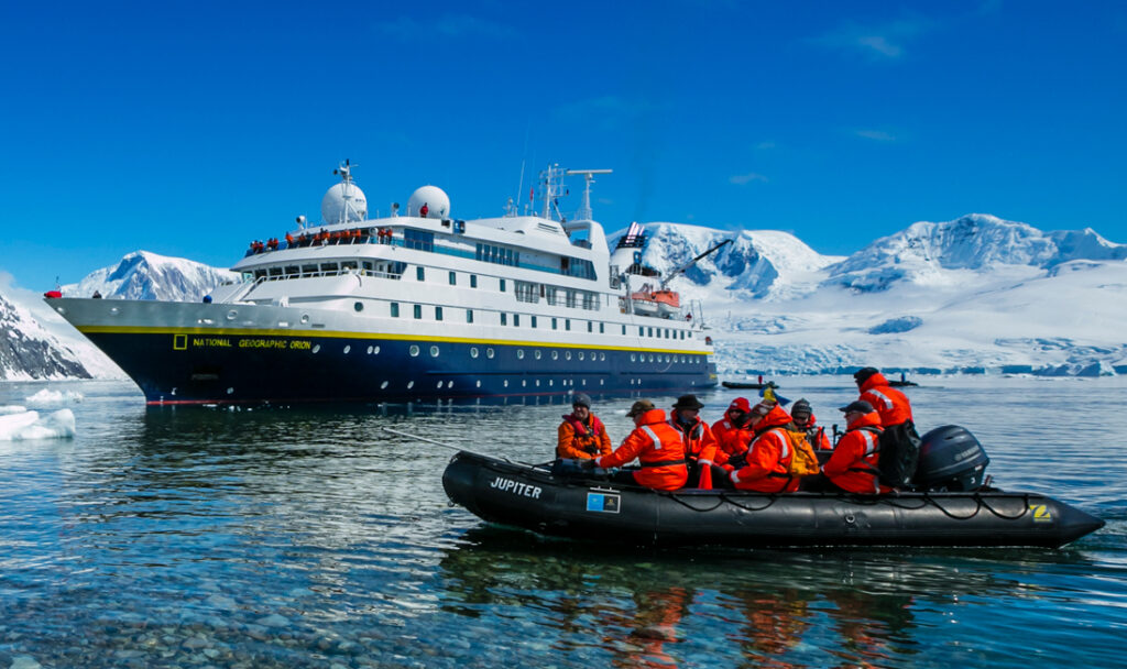 Qualitours oferece gift card de R$ 500 por cabine vendida em cruzeiros selecionados 1 Com três roteiros, os viajantes terão experiências que alinham ciência, sustentabilidade e destinos incríveis (Divulgação/Qualitours)