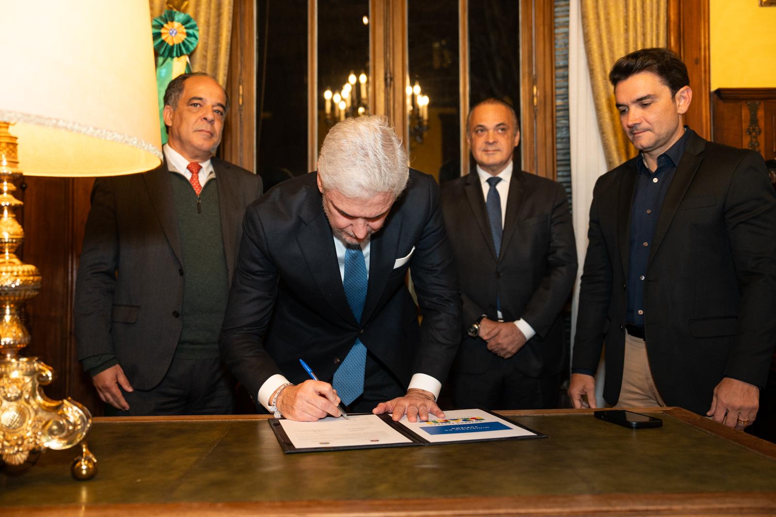 Orlando Leite Ribeiro, embaixador do Brasil na Espanha