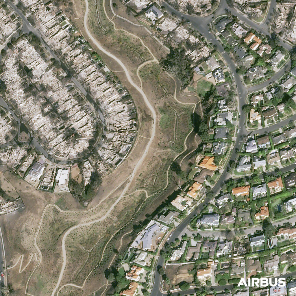 Área residencial após o incêndio