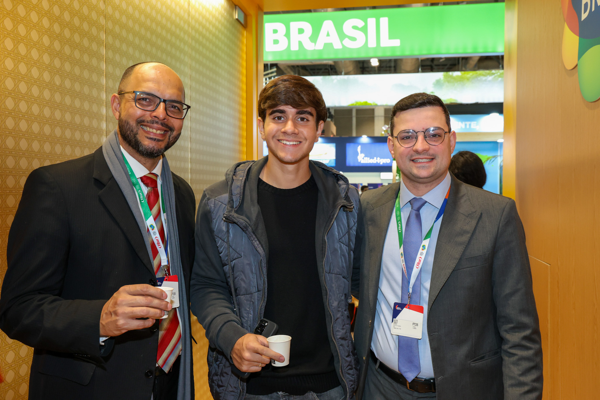 Rubens Andrade, do MTur, Celso Sabino Jr., e Gabriel Villar, do MTur