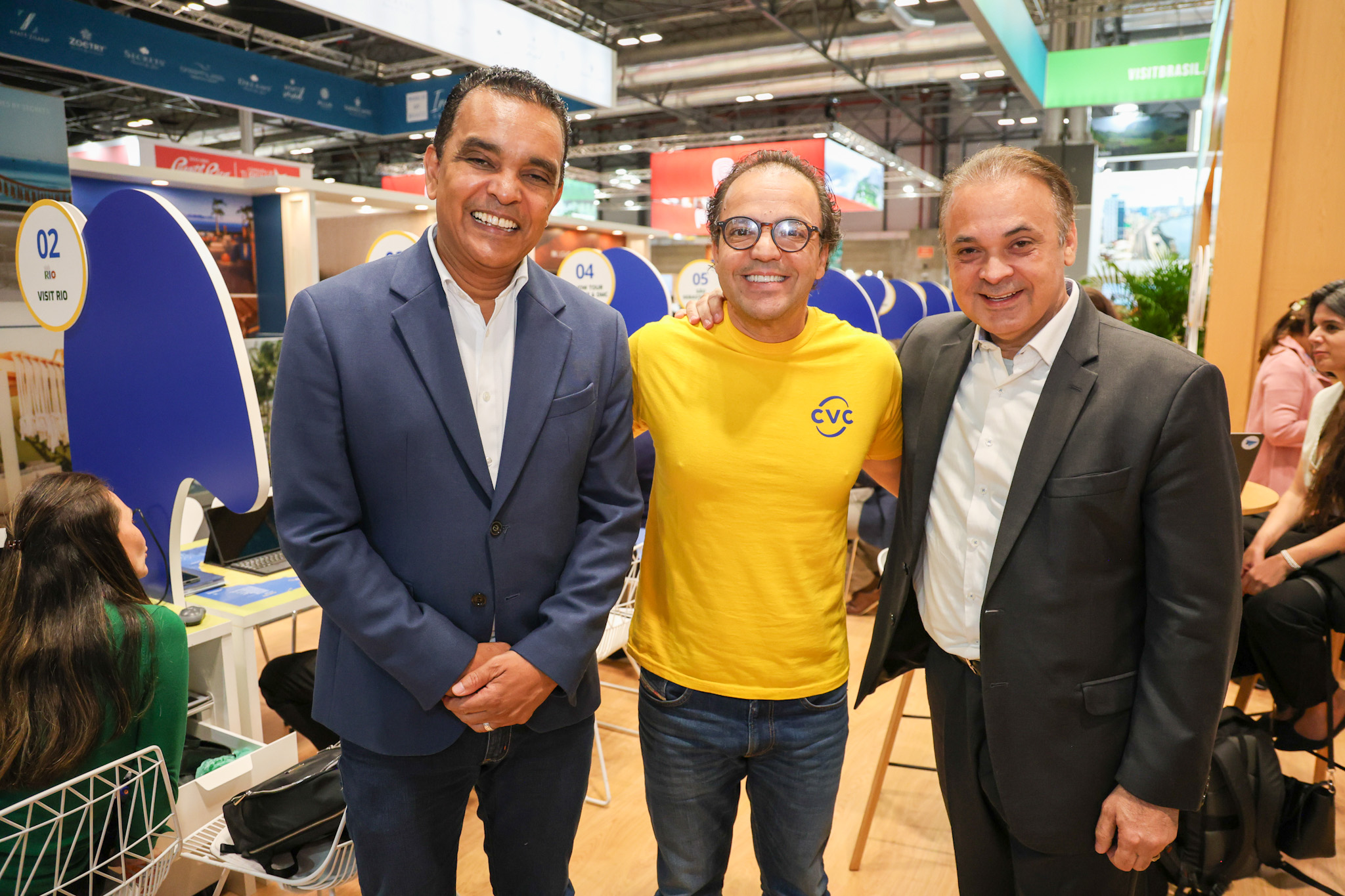 Rui Alve, secretário de Turismo da Cidade de São Paulo, Fábio Godinho, CEO da CVC Corp, e Roberto de Lucena, secretário de Turismo do estado de São Paulo