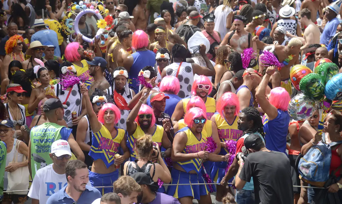 Programe-se: megablocos de Carnaval do Rio têm dia, hora e local definidos 1 Tomaz Silva Agencia Brasil 2 Programe-se: megablocos de Carnaval do Rio têm dia, hora e local definidos