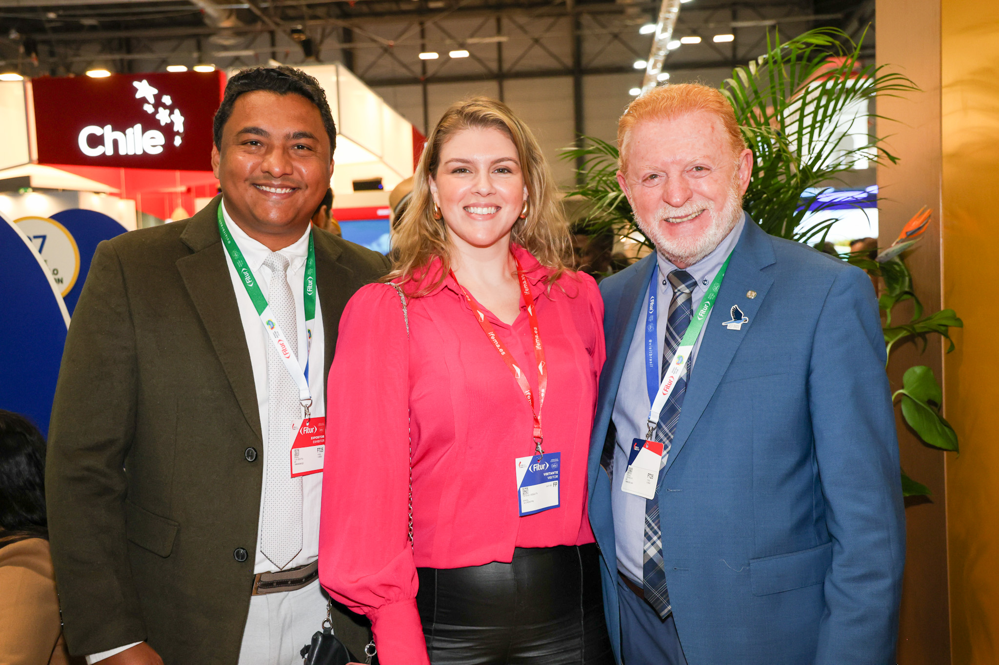 Yuri Benites, diretor de Turismo no Itaipu, Tatiana Mesquita, e Vermelho, deputado Federal