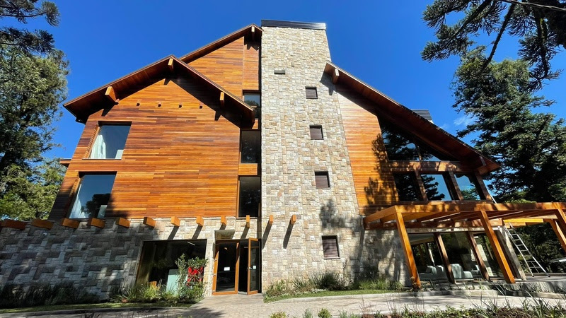 Livá comemora chegada à Serra Gaúcha com o empreendimento Poehma Lago Negro 1 Operações se iniciaram na última quinta-feira (16), em Gramado, Serra Gaúcha (Divulgação/Livá)