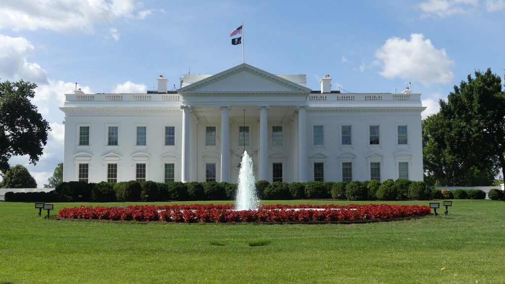 EUA com Donald Trump: deportação em massa de imigrantes ilegais em primeiro plano 1 whitehouse 7289624 1280 EUA com Donald Trump: deportação em massa de imigrantes ilegais em primeiro plano