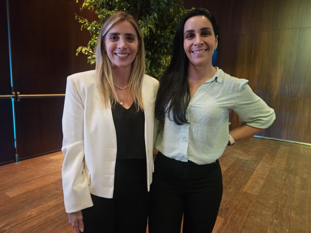 Vivian Amaral e Paula Rorato, da CVC Corp