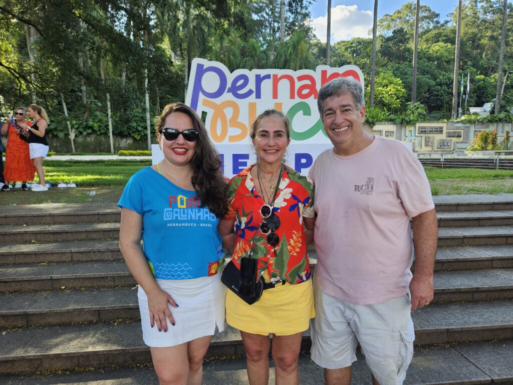 Brenda Silveira, do Porto de Galinhas Convention, Valéria Gordilho, do Armação Resort, e Otaviano Maroja, do Porto de Galinhas CVB