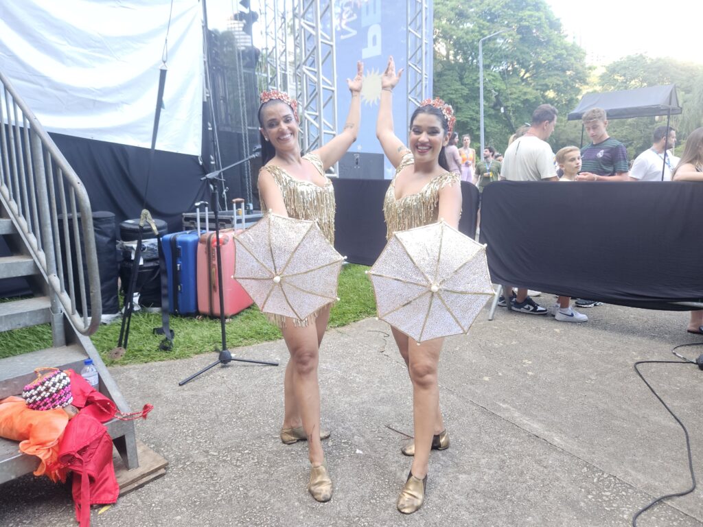 Passistas Josy e Maria Caxiado