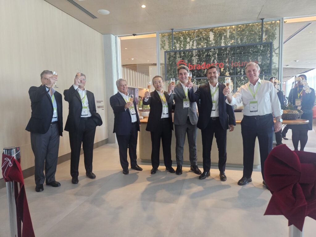 Representantes das empresas parceiras