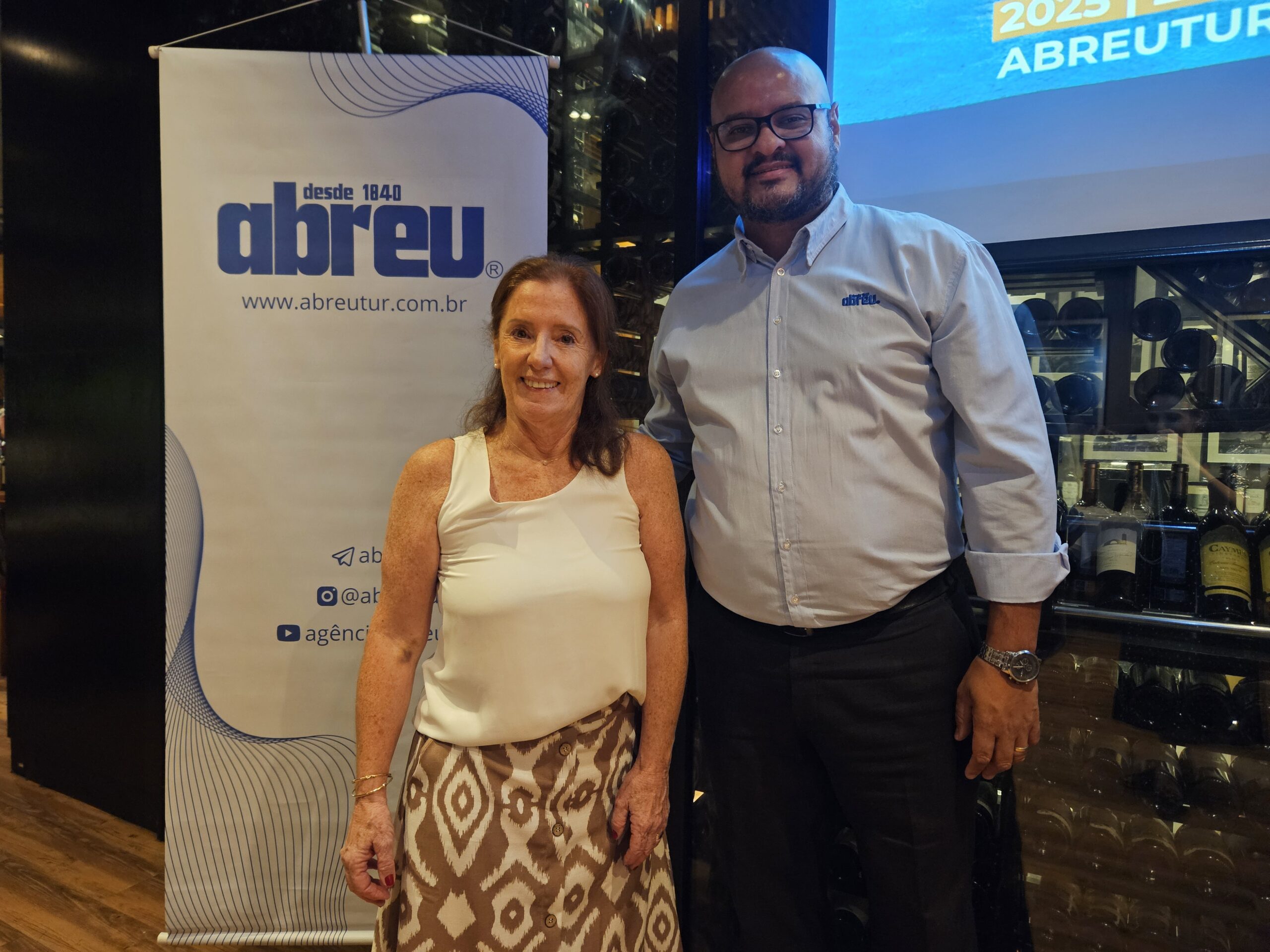 Ivete Meneghello, da IM&M Viagens e Turismo, e Denis Espinoza, da Abreu Ivete Meneghello, da IM&M Viagens e Turismo, e Denis Espinoza, da Abreu