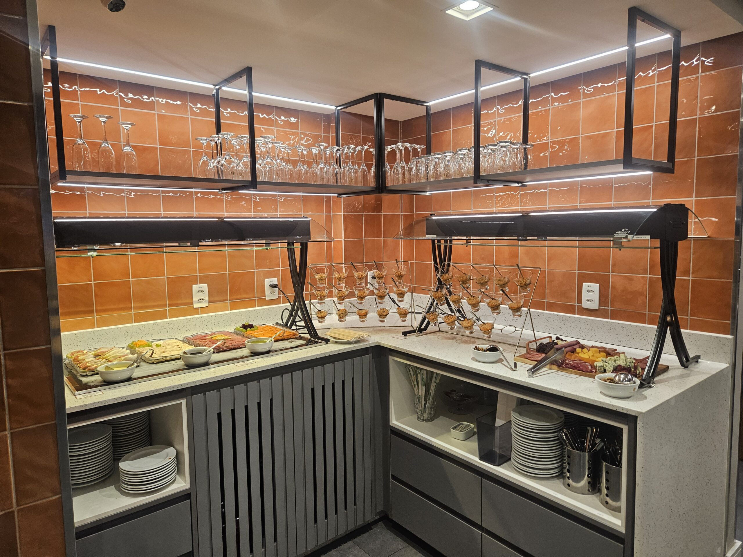Buffet com pratos quentes Buffet com pratos quentes