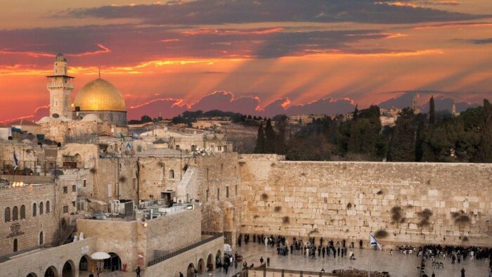 Turismo em Israel impulsiona região com retomada do setor 1 A retomada do turismo reforça a posição da região como destino internacional, impulsionando a economia e ampliando as oportunidades para viajantes (Divulgação/Israel)