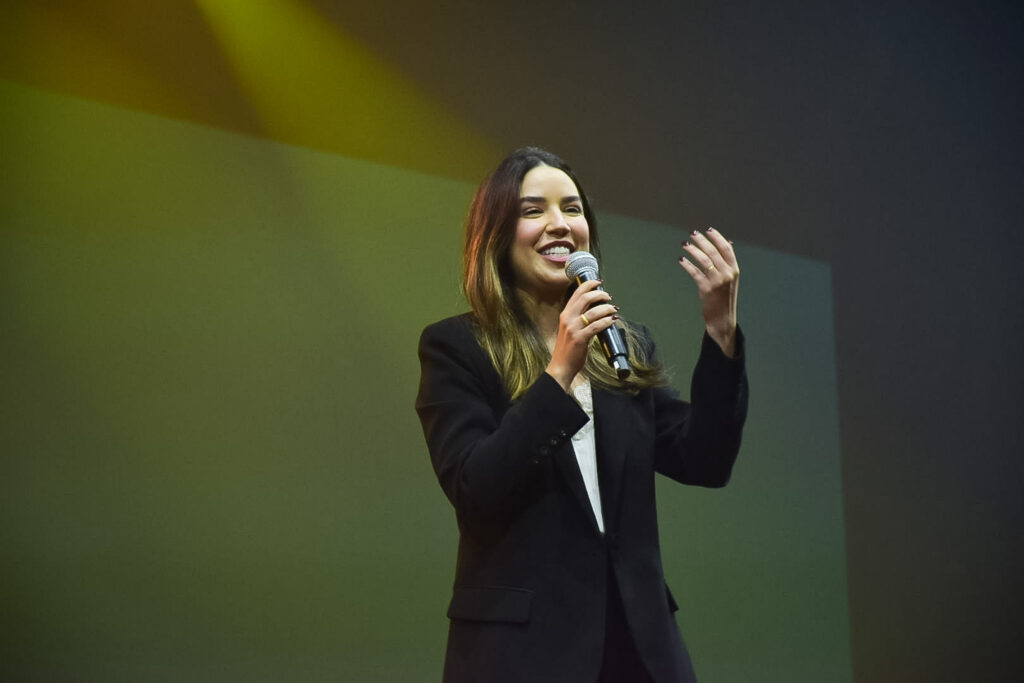 Barbara Braga da Setur AL Alagoas anuncia novo fretamento direto de Belo Horizonte até 2026 na Convenção da CVC
