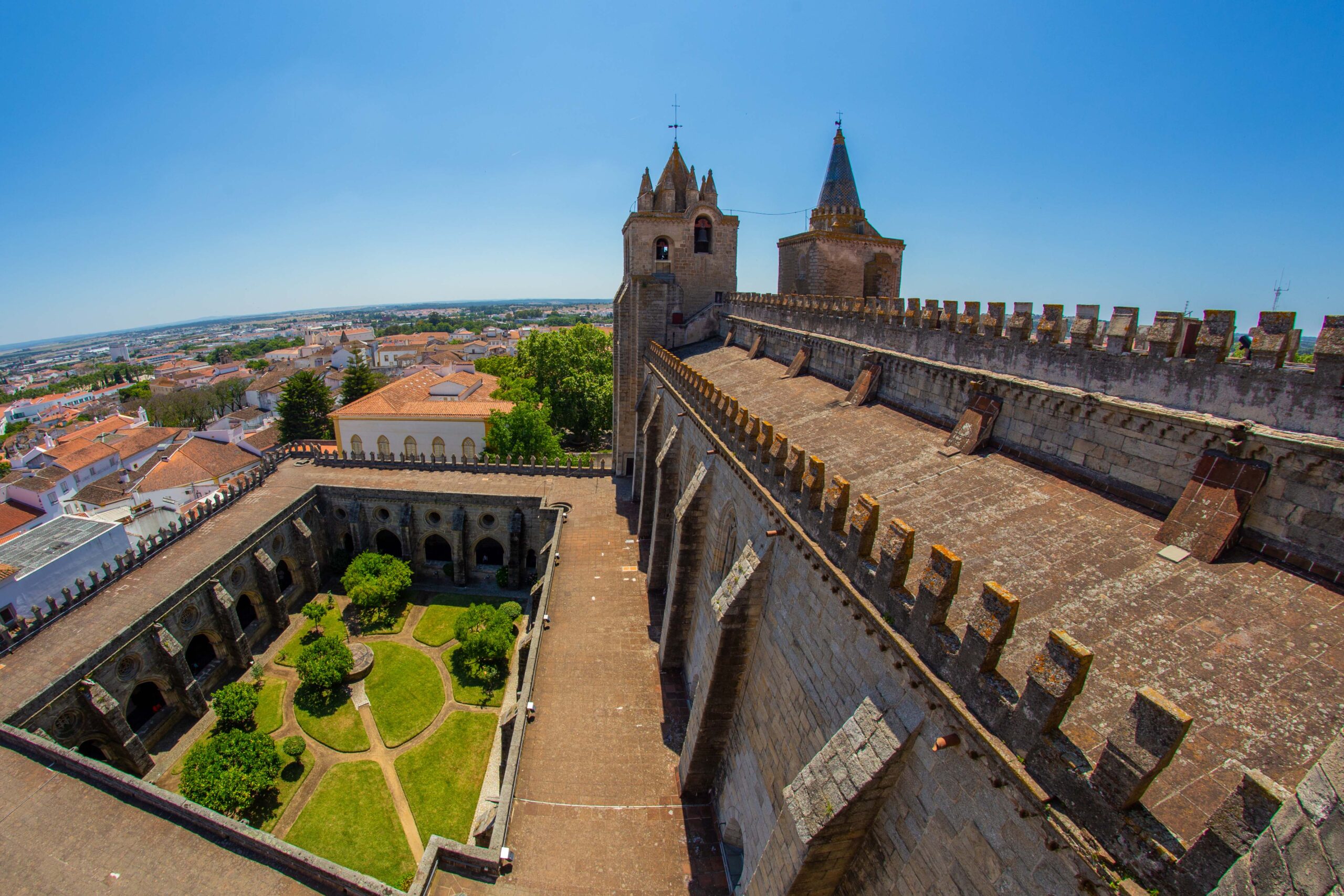 Alentejo: legado cultural é reconhecido internacionalmente 2 Catedral de Evora Credito Turismo do Alentejo scaled Alentejo: legado cultural é reconhecido internacionalmente